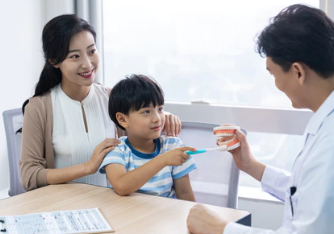 孩子換牙不是小事，影響的是一生的顔值