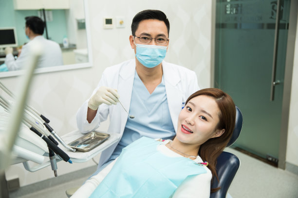 深圳拔牙後護理注意事項與生活建議詳解