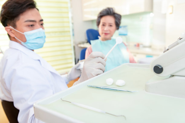 深圳補牙後需要注意的事項和護理建議